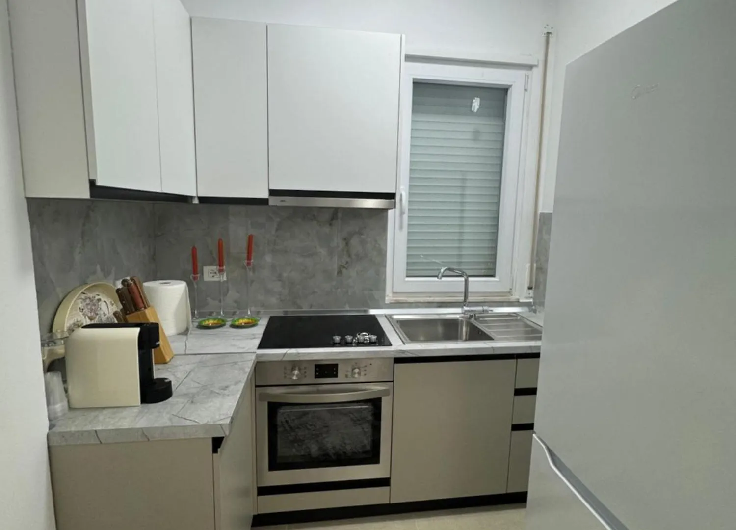Aron Apartment Tirana 0*,  Albanien